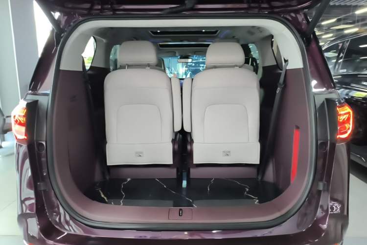 Used Buick GL8 2023 Avenir Aivia Six-Seat Deluxe Edition Trunk