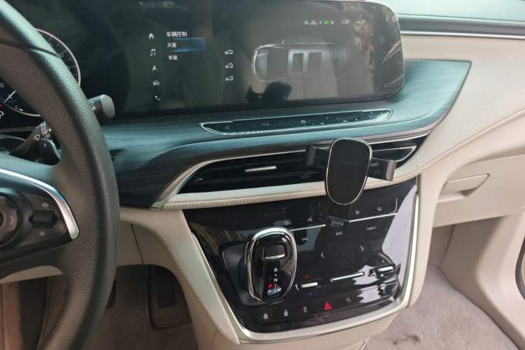 Used Buick GL8 2023 ES Lu Zun Comfort Model Audio And AC Panel