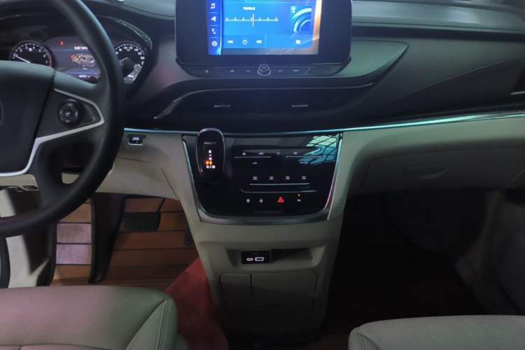 Used Buick GL8 2023 Land Executive Class Comfort Model Audio And AC Panel