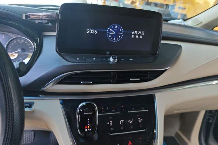 Used Buick GL8 2023 Land Business Class Smart Deluxe Model Audio And AC Panel