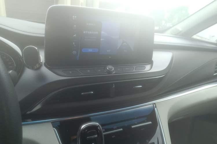 Used Buick GL8 2023 Land Executive Class Comfort Model Audio And AC Panel