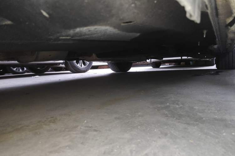 Used Buick GL8 2023 ES Lu Zun Deluxe Model Chassis Front Left