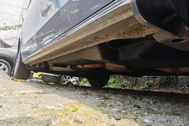 Used Buick GL8 2023 Land Executive Class Comfort Model Chassis Front Right