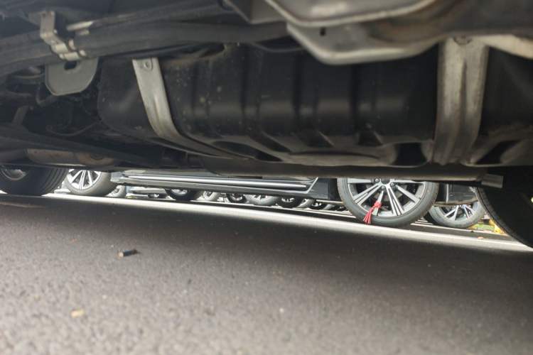 Used Buick GL8 2023 Land Business Class Smart Deluxe Model Chassis Rear Left