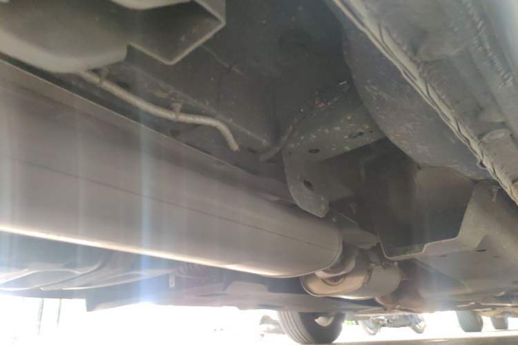Used Buick GL8 2023 Facelifted Land Cruiser Executive Luxury Version Chassis Rear Right