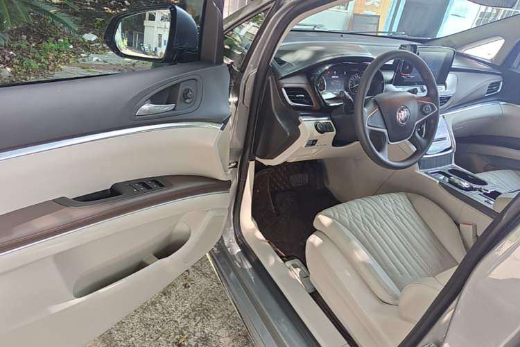 Used Buick GL8 2023 Land Executive Class Comfort Model Driver Seat