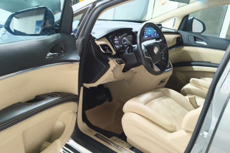 Used Buick GL8 2023 Land Executive Class Deluxe Model Driver Seat