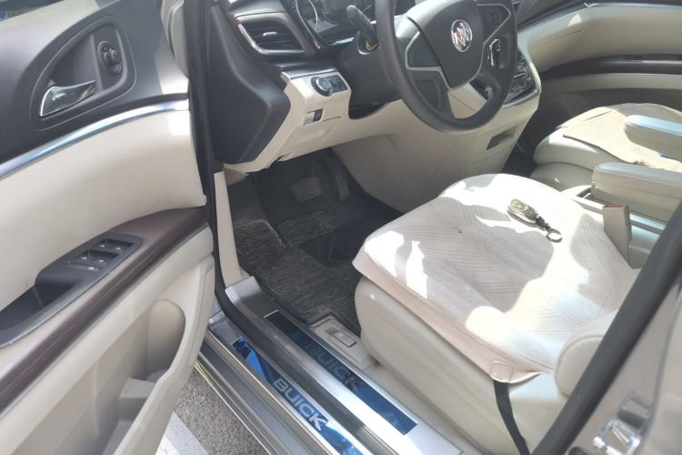 Used Buick GL8 2023 Land Executive Class Comfort Model Driver Seat