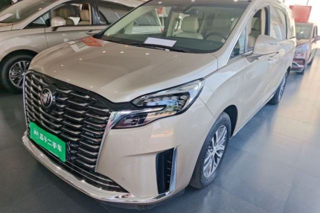 Buick GL8 2023 ES Lu Zun Deluxe Model مستعملة