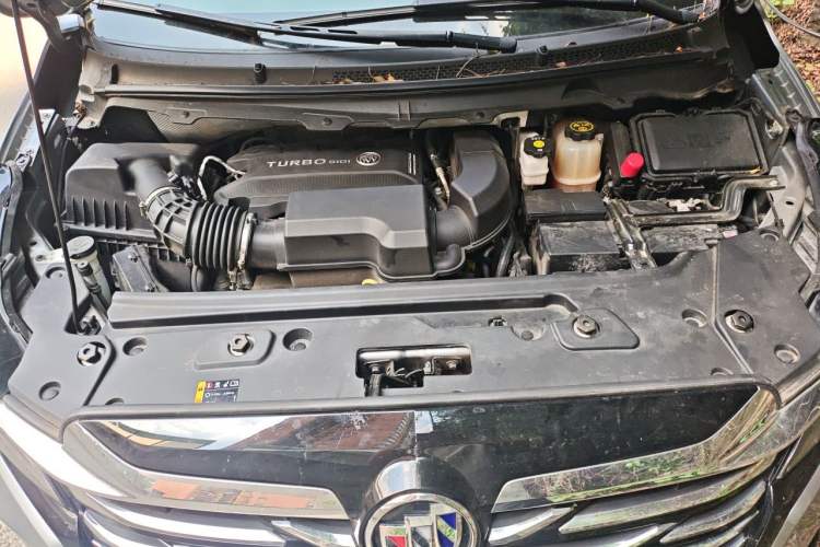 Used Buick GL8 2023 Land Executive Class Comfort Model Engine Bay