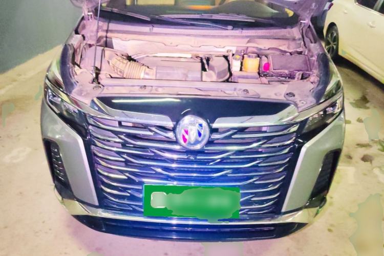 Used Buick GL8 2023 Facelifted Land Cruiser Executive Luxury Version Engine Bay