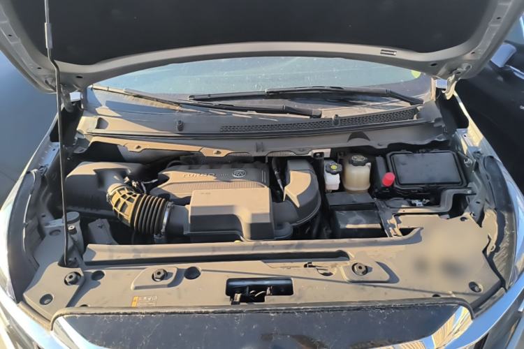 Used Buick GL8 2023 Facelifted Land Cruiser Executive Luxury Version Engine Bay