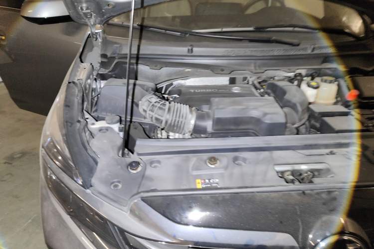 Used Buick GL8 2023 Land Business Class Smart Deluxe Model Engine Bay Right