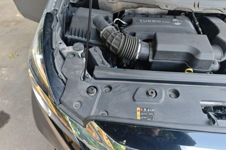 Used Buick GL8 2023 Land Business Class Smart Deluxe Model Engine Bay Right