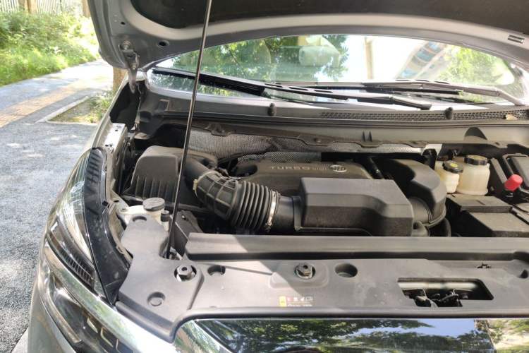 Used Buick GL8 2023 Facelifted Land Cruiser Executive Luxury Version Engine Bay Right