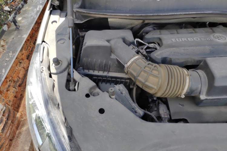 Used Buick GL8 2023 ES Lu Zun Deluxe Model Engine Bay Right