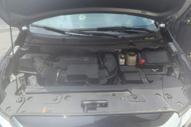 Used Buick GL8 2023 Land Executive Class Comfort Model Engine Bay