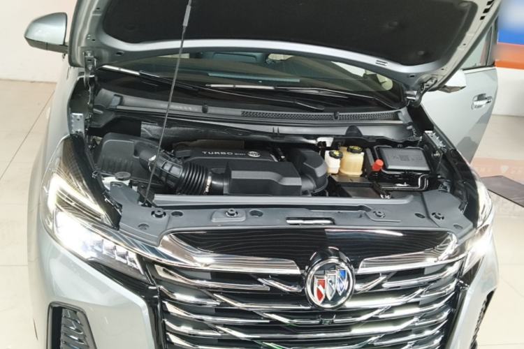 Used Buick GL8 2023 Land Executive Class Deluxe Model Engine Bay
