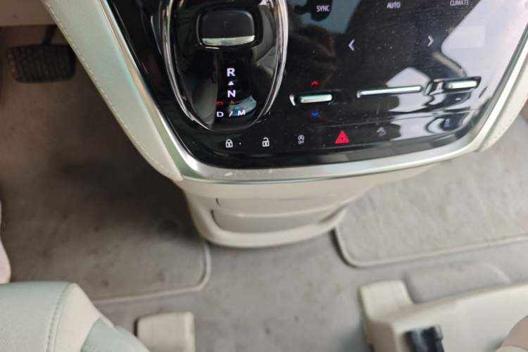 Used Buick GL8 2023 ES Lu Zun Comfort Model Gear Lever