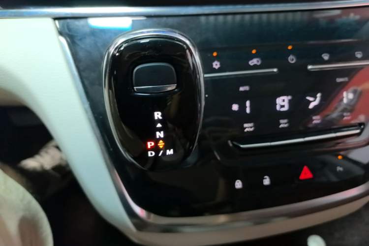Used Buick GL8 2023 Land Executive Class Smart Enjoyment Model Gear Lever