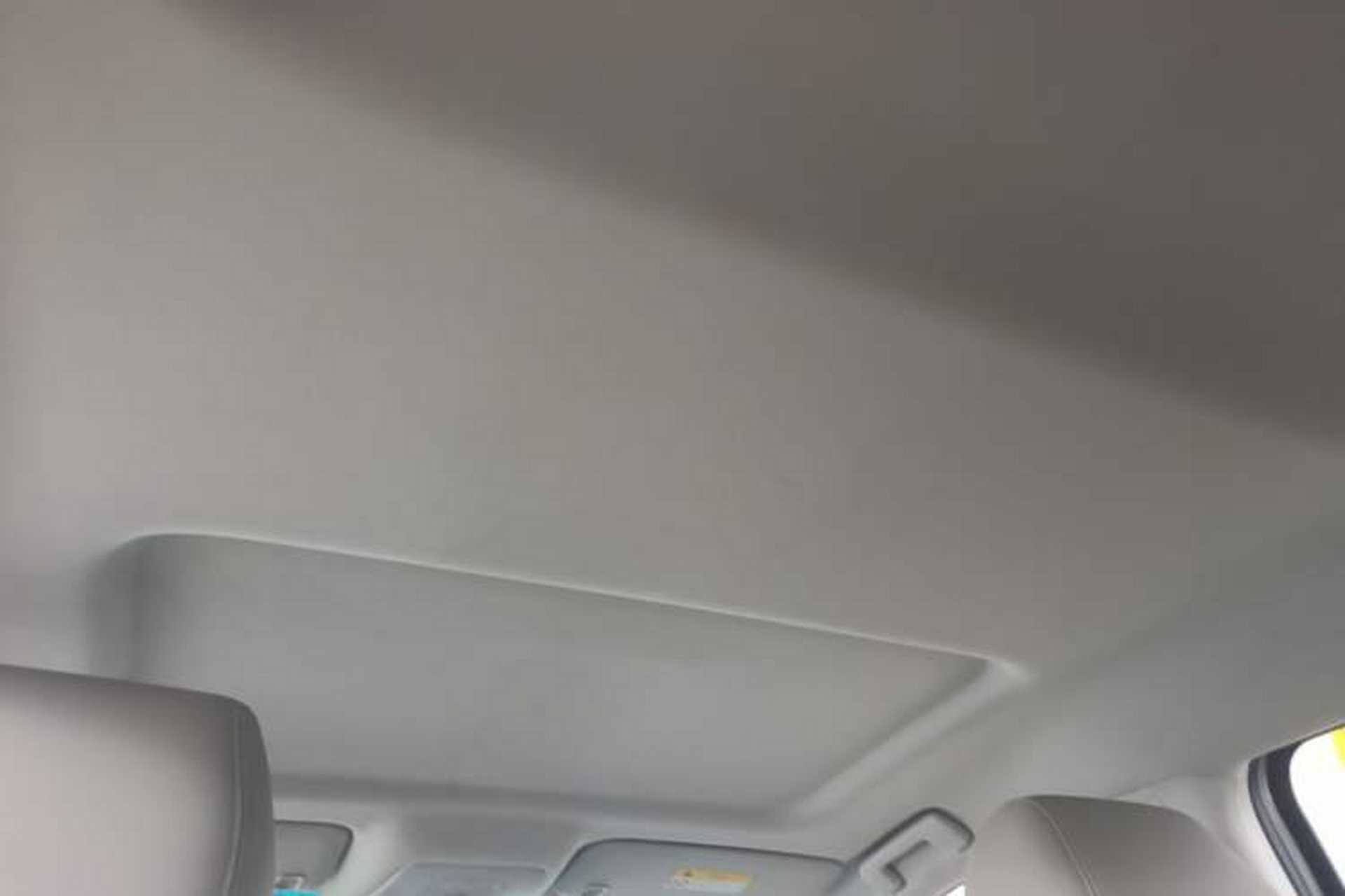 Used Buick GL8 2023 Land Executive Class Comfort Model Headliner