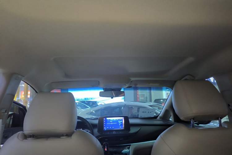 Used Buick GL8 2023 Land Executive Class Comfort Model Headliner