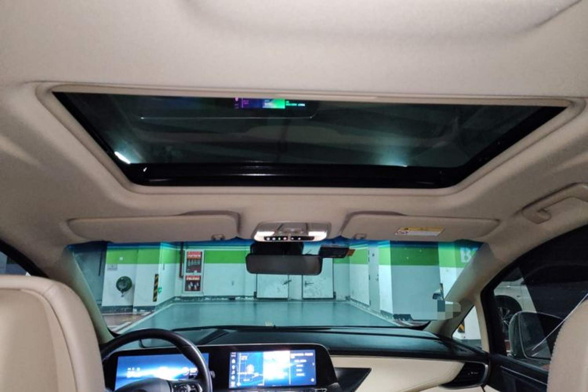 Used Buick GL8 2023 ES Lu Zun Deluxe Model Headliner
