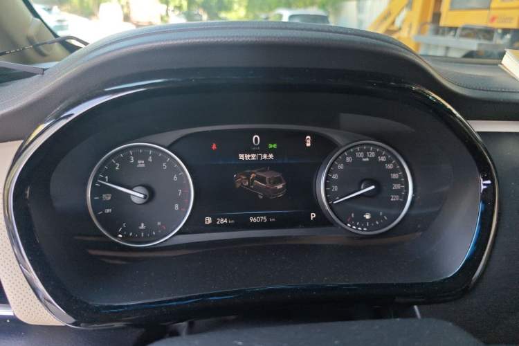 Used Buick GL8 2023 Land Business Class Smart Deluxe Model Instrument Cluster