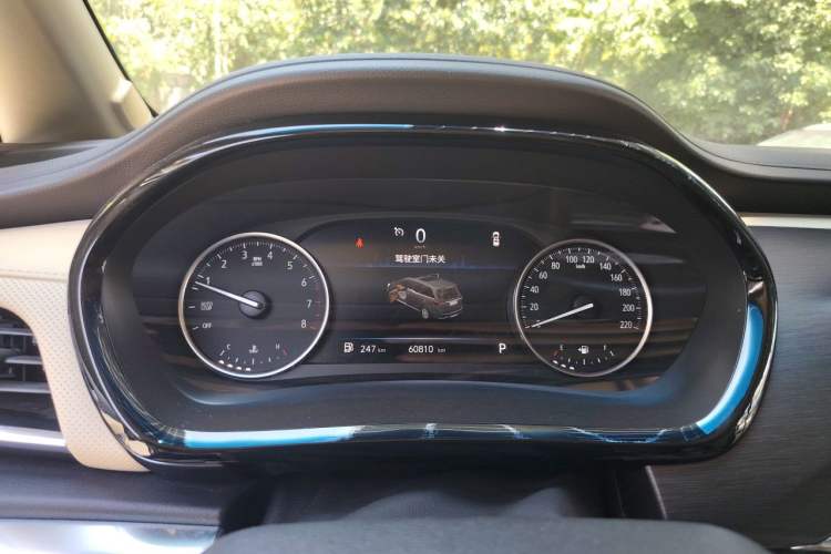 Used Buick GL8 2023 Facelifted Land Cruiser Executive Luxury Version Instrument Cluster
