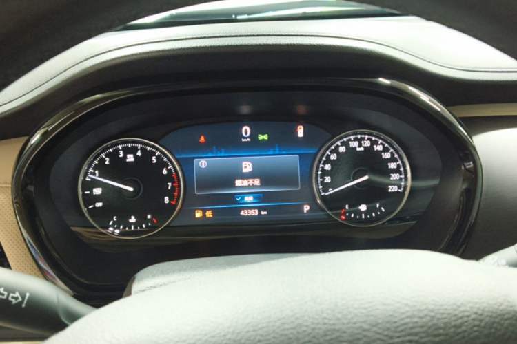 Used Buick GL8 2023 Land Executive Class Deluxe Model Instrument Cluster