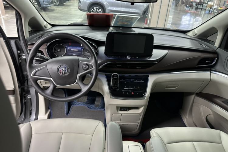 Used Buick GL8 2023 Land Executive Class Comfort Model Interior 2