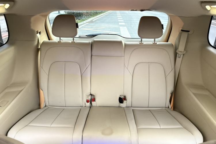 Used Buick GL8 2023 ES Lu Zun Deluxe Model Interior 3