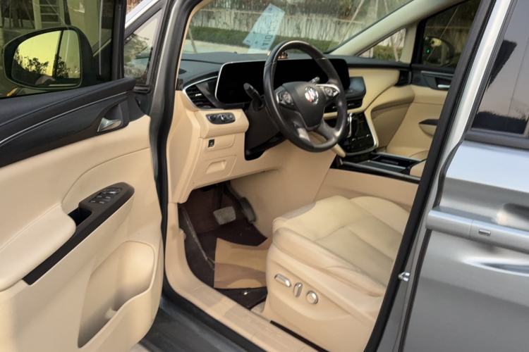 Used Buick GL8 2023 ES Lu Zun Deluxe Model Interior 4
