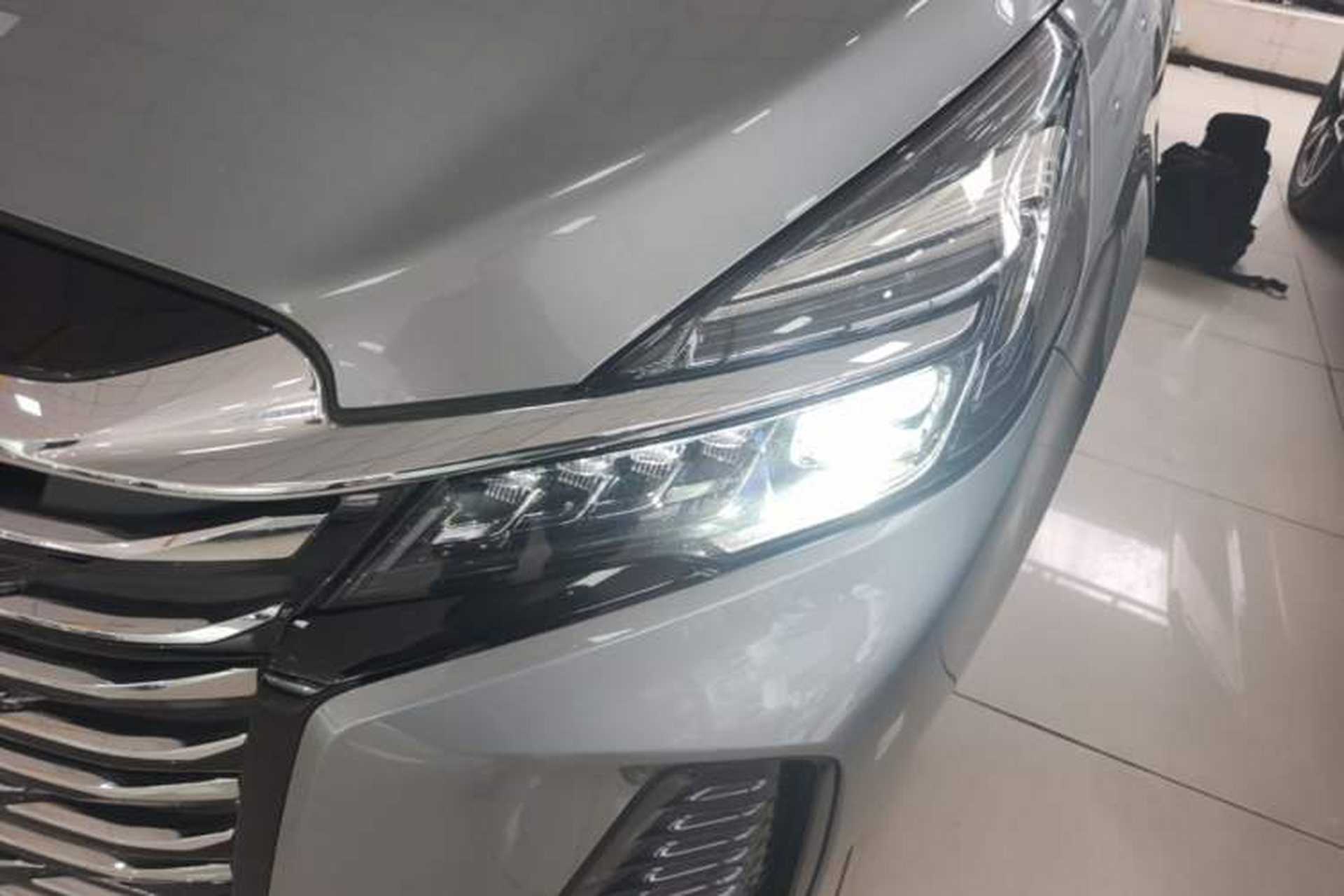 Used Buick GL8 2023 Land Executive Class Comfort Model Left Front Headlight