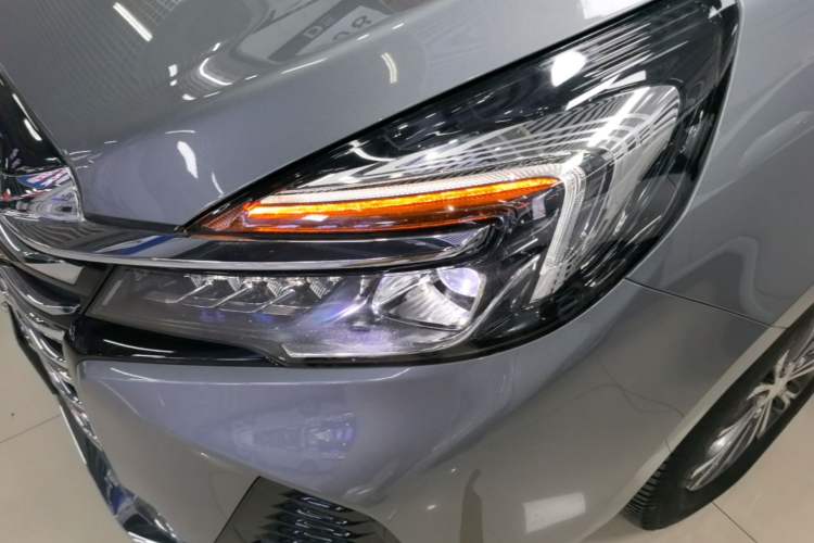 Used Buick GL8 2023 Land Executive Class Smart Enjoyment Model Left Front Headlight
