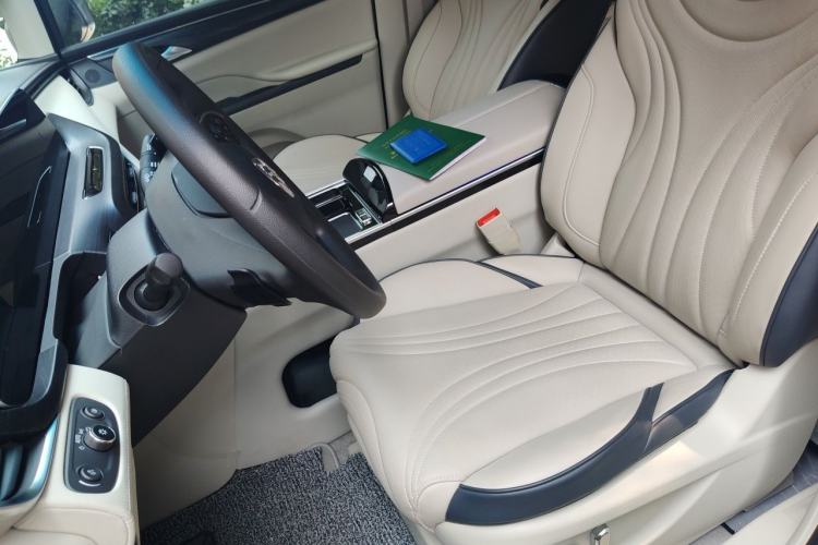 Used Buick GL8 2023 ES Lu Zun Comfort Model Left Front Seat