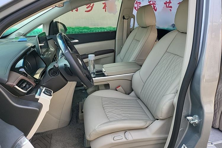 Used Buick GL8 2023 Land Executive Class Comfort Model Left Front Seat