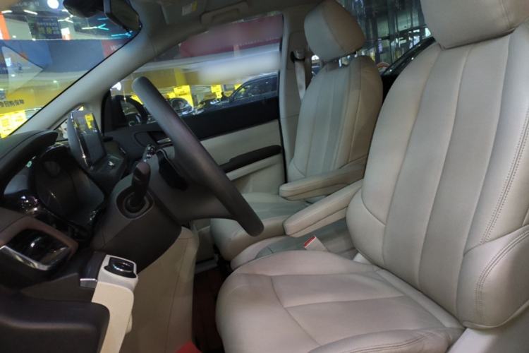 Used Buick GL8 2023 Land Executive Class Comfort Model Left Front Seat
