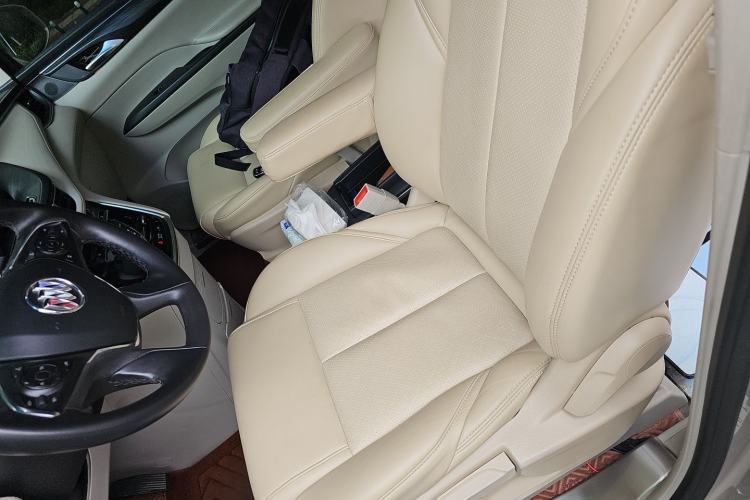 Used Buick GL8 2023 ES Lu Zun Comfort Model Left Front Seat