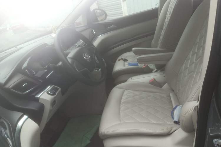 Used Buick GL8 2023 Land Executive Class Comfort Model Left Front Seat