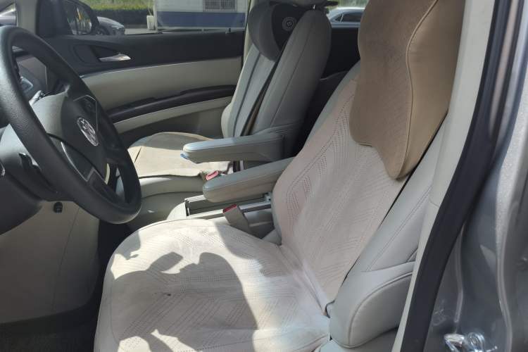 Used Buick GL8 2023 Land Executive Class Comfort Model Left Front Seat