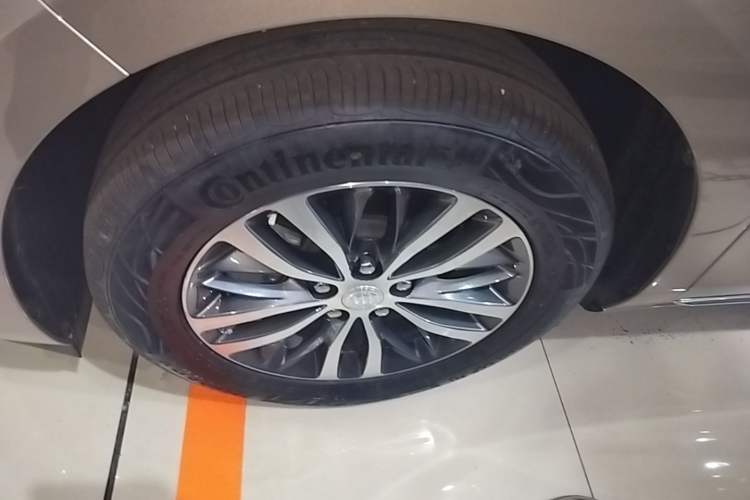 Used Buick GL8 2023 ES Lu Zun Deluxe Model Left Front Wheel Hub