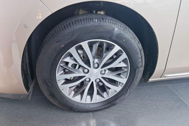 Used Buick GL8 2023 ES Lu Zun Deluxe Model Left Front Wheel Hub