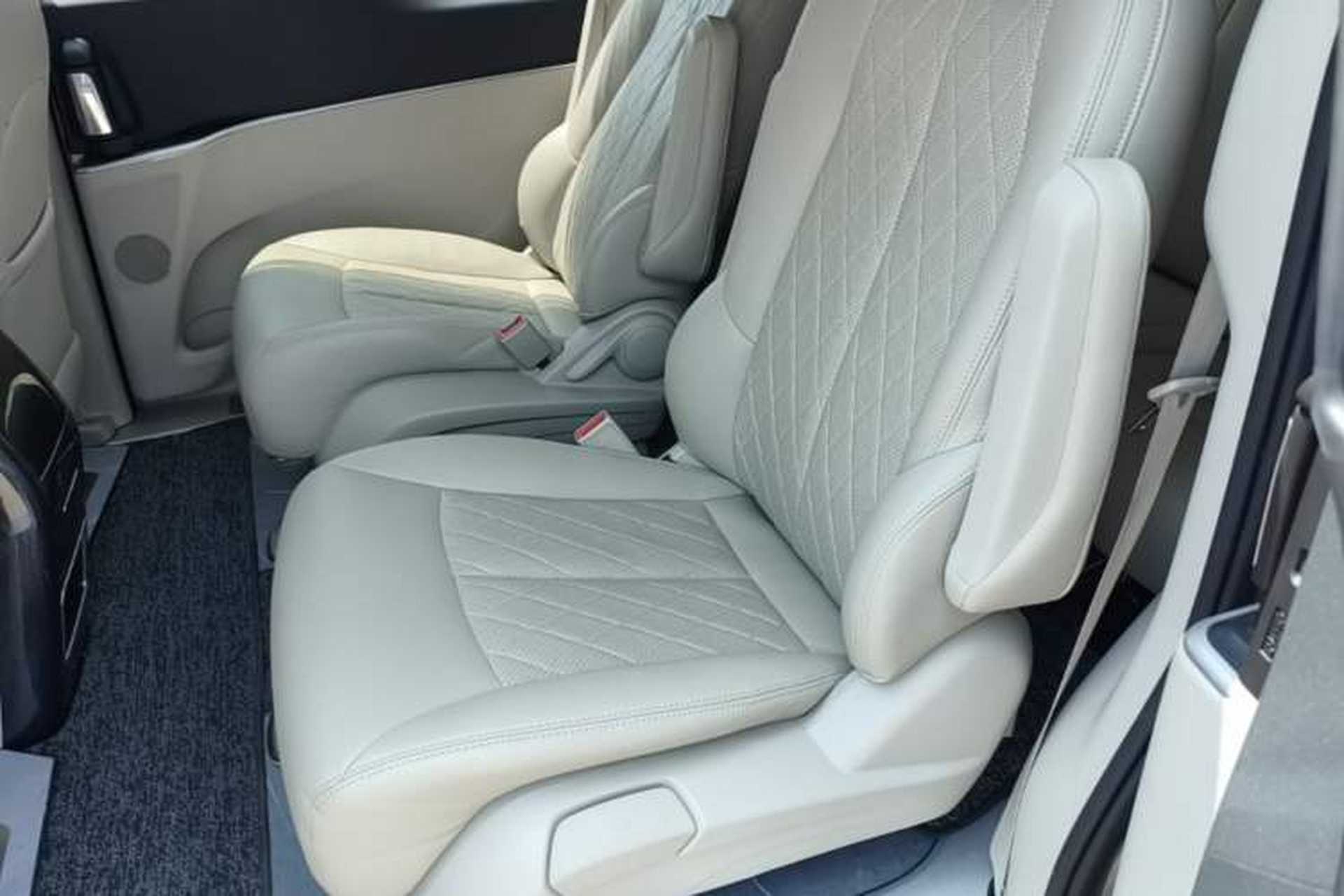Used Buick GL8 2023 Land Executive Class Comfort Model Left Rear Seat