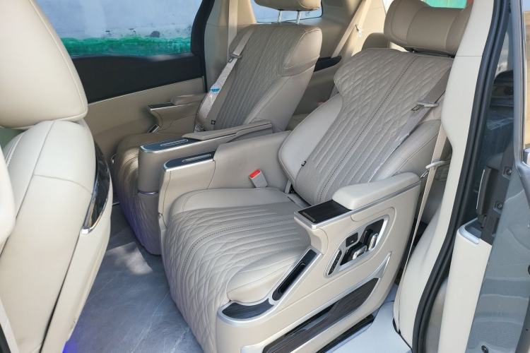 Used Buick GL8 2023 Land Executive Class Comfort Model Left Rear Seat