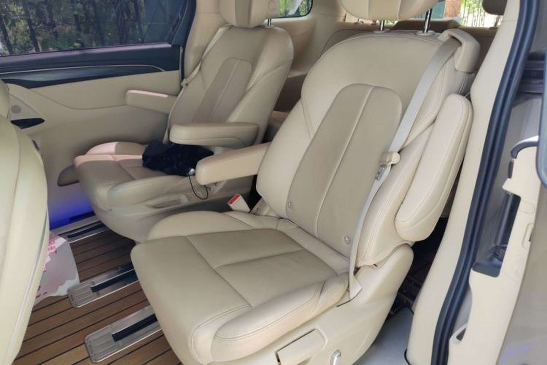 Used Buick GL8 2023 ES Lu Zun Deluxe Model Left Rear Seat