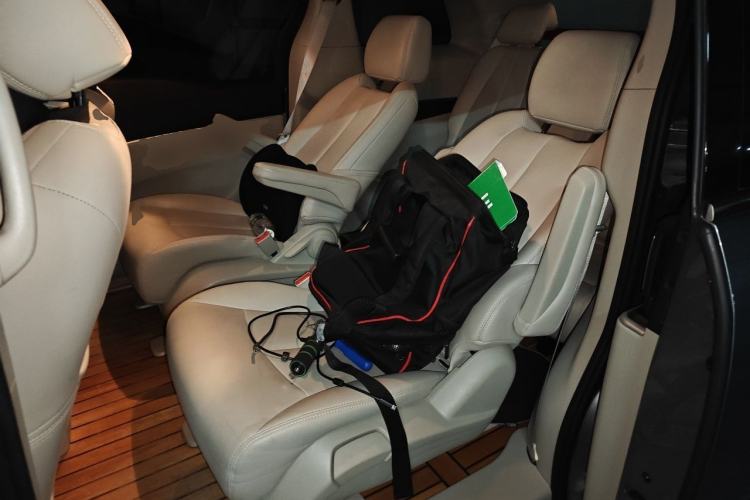 Used Buick GL8 2023 Land Executive Class Smart Enjoyment Model Left Rear Seat