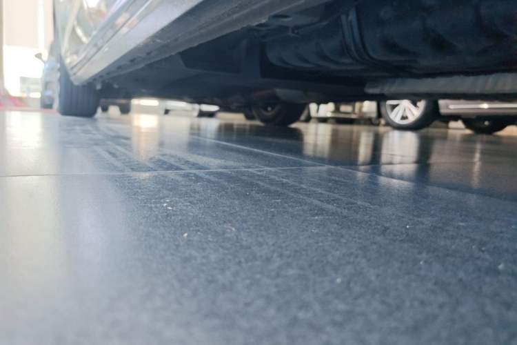 Used Buick GL8 2023 ES Lu Zun Deluxe Model Left Side Sill