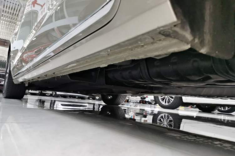 Used Buick GL8 2023 ES Lu Zun Deluxe Model Left Side Sill