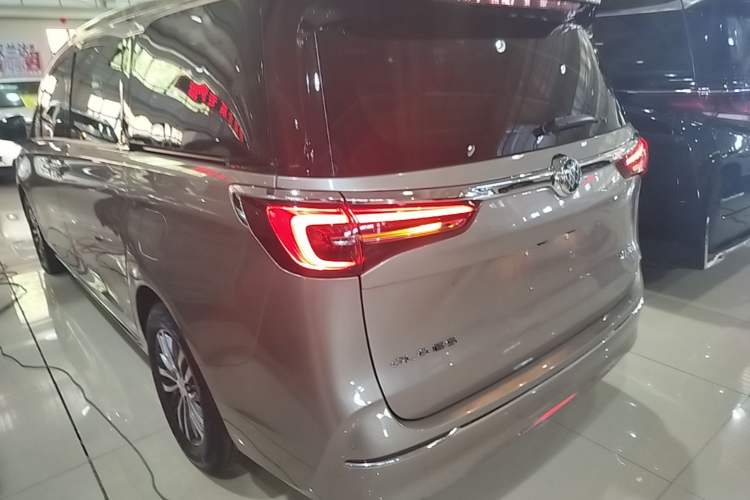 Used Buick GL8 2023 ES Lu Zun Deluxe Model Rear Left 45 Deg
